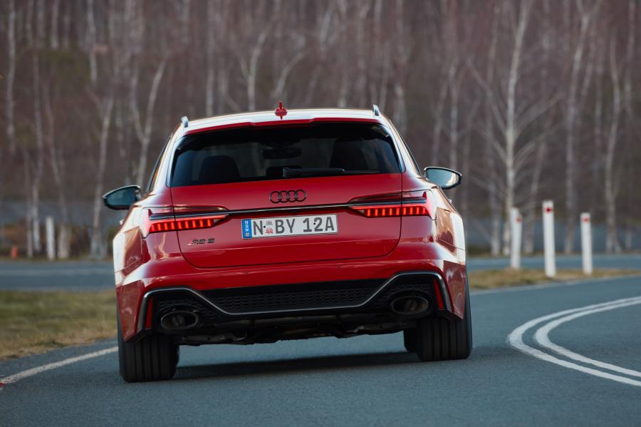  Audi RS6 Avant 2020 года  (AU) (фото 12 из 35)